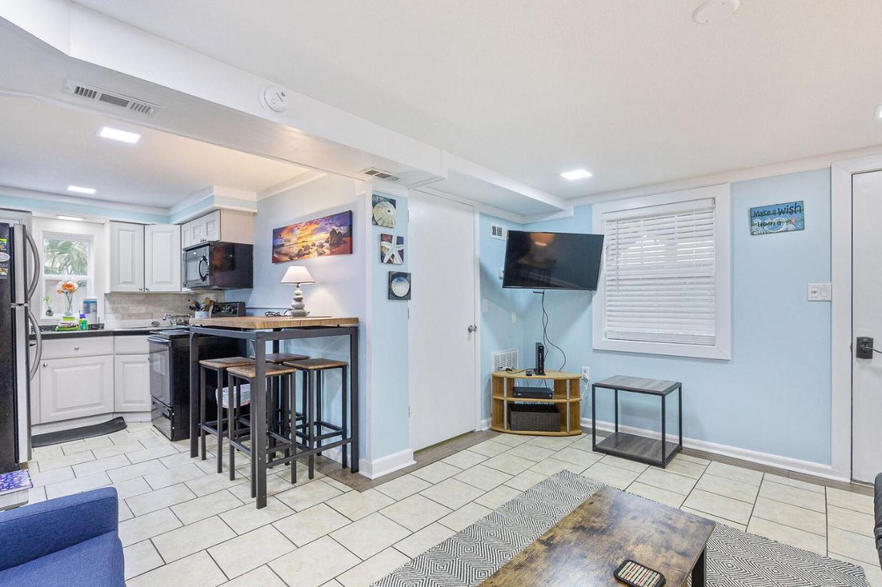 23 Center St - Sunny Side Down - Downstairs Apartment Фоли Бийч Екстериор снимка