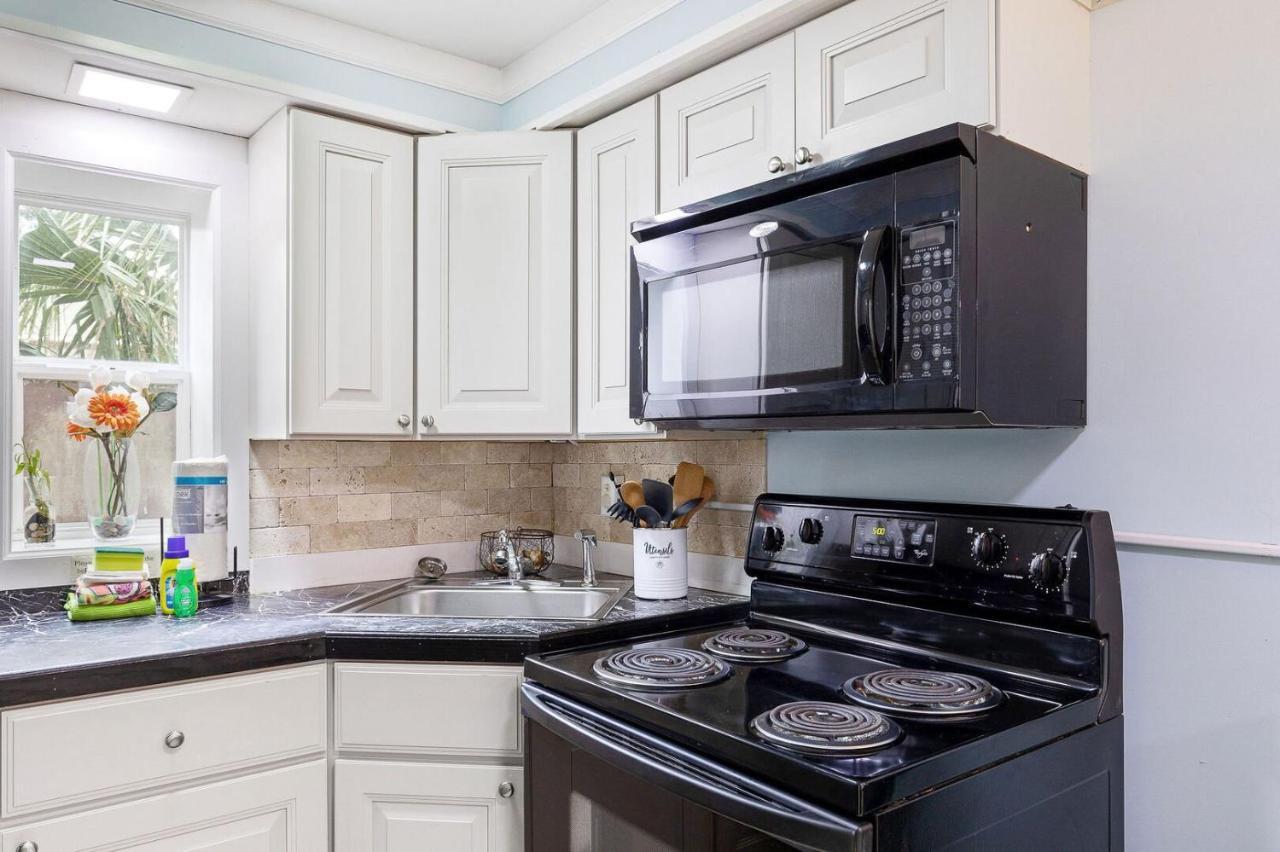23 Center St - Sunny Side Down - Downstairs Apartment Фоли Бийч Екстериор снимка